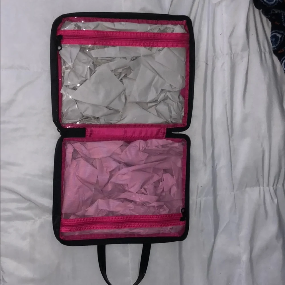 Black cosmetic case